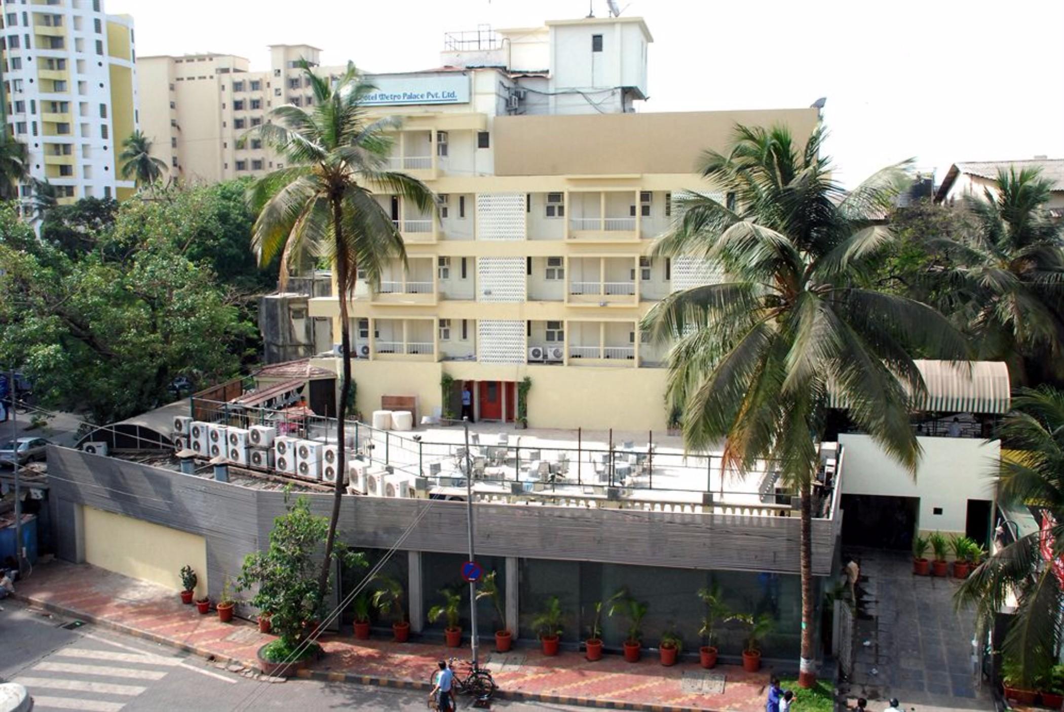 Hotel Metro Palace Mumbai Exterior photo